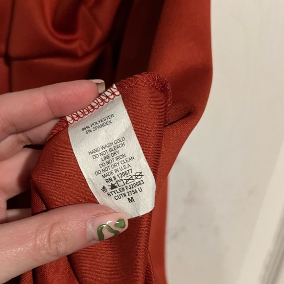 flattering plunge romper - Picture 4 of 6